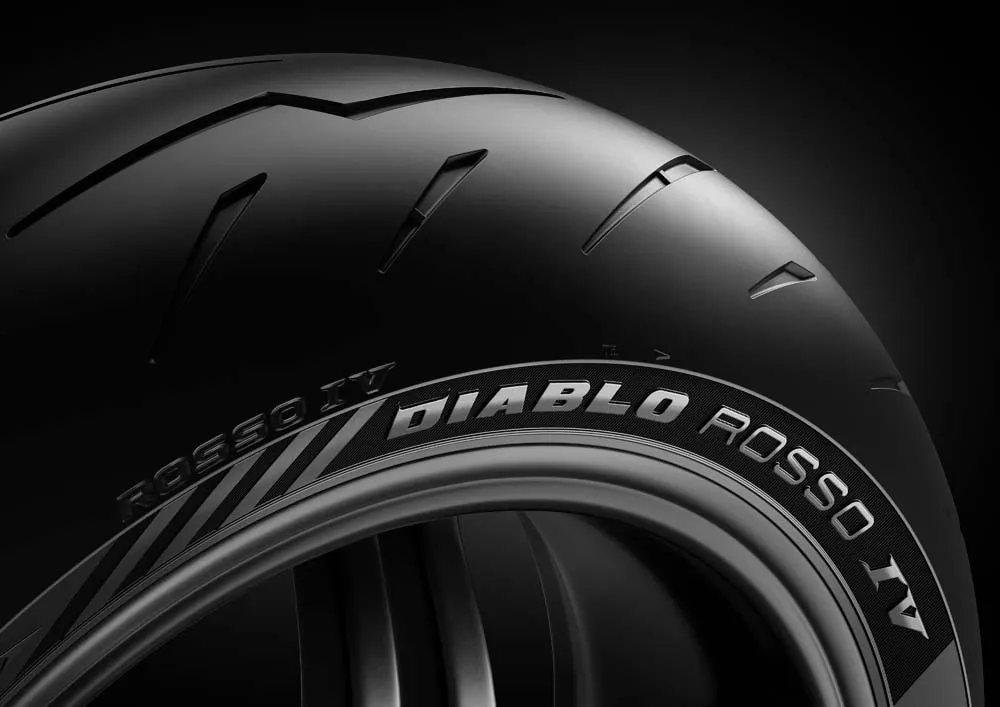 Pirelli Diablo Rosso IV